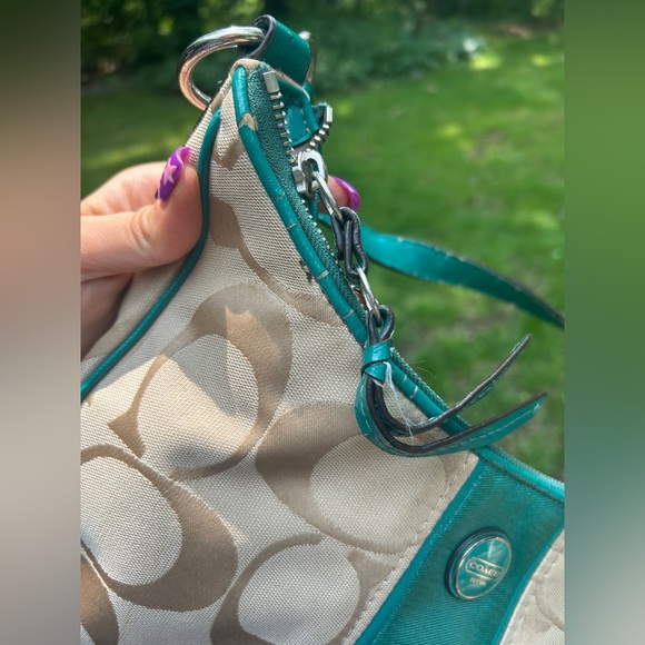 Coach Signature Stripe Convertible Hobo Bag F21873 in Light Khaki Bright Jade - Picture 4 of 16